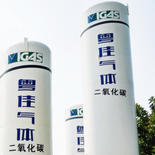 同時(shí)擁有專業(yè)物流配送中心及運(yùn)輸車(chē)隊(duì)